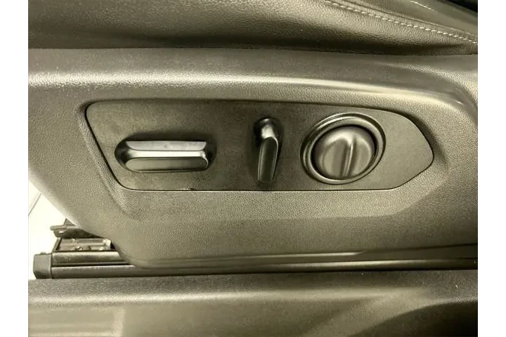 $38082 : Chevrolet Silverado 1500 202 image 10