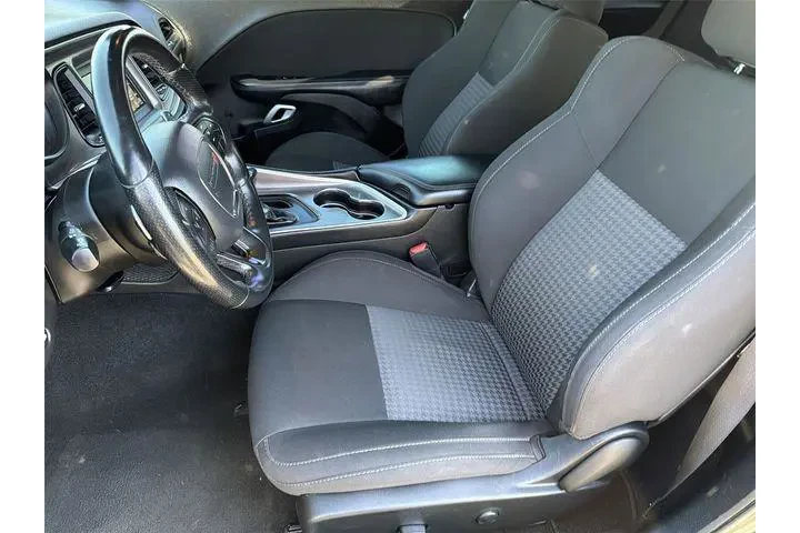 $23915 : Dodge Challenger 2022 AWD GT image 10