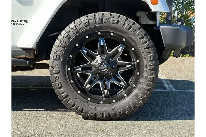 $16993 : Jeep Wrangler Unlimited 2017 image 8