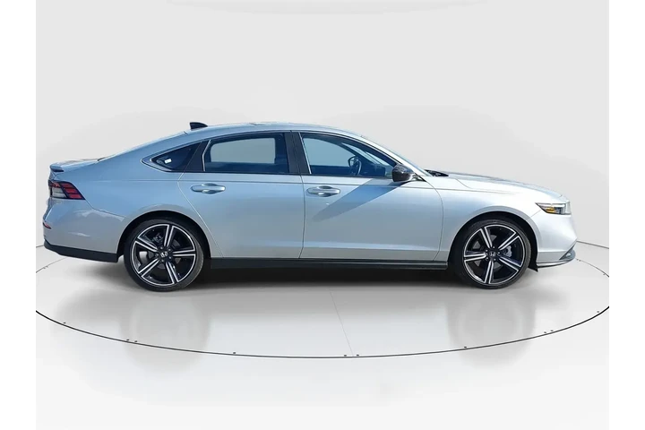 $27880 : Honda Accord Hybrid 2024 Spo image 4