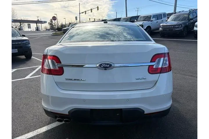 $11995 : Ford Taurus 2011 SEL 4dr Sed image 4