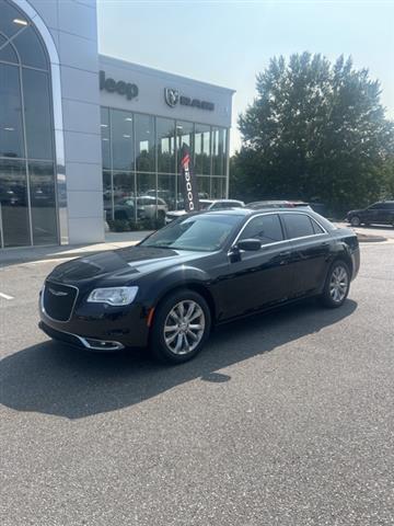 $24995 : PRE-OWNED 2018 CHRYSLER 300 T image 2