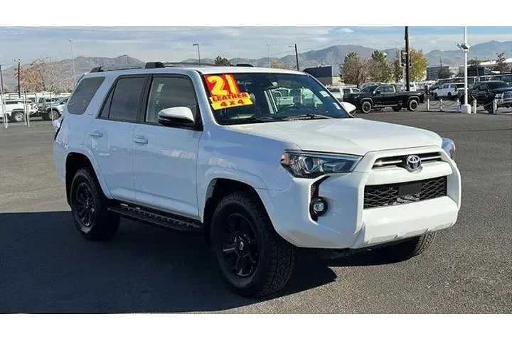 $38984 : Toyota 4Runner 2021 4x4 SR5 image 3
