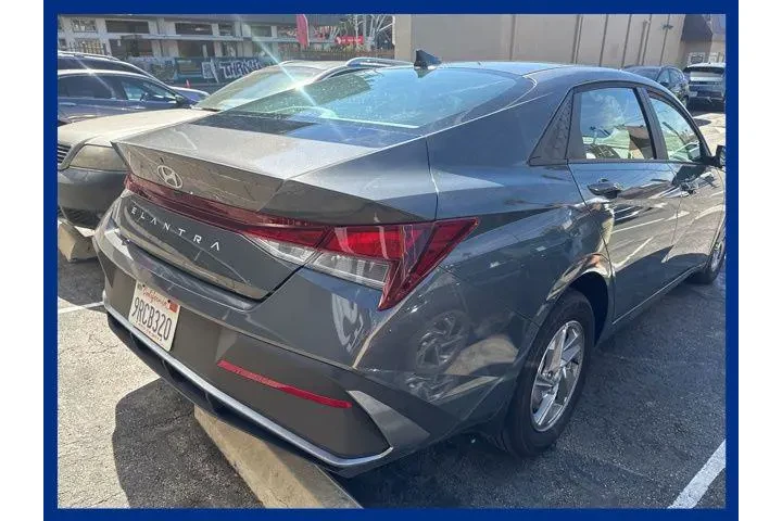 $23591 : Hyundai ELANTRA 2024 SE 4dr image 3