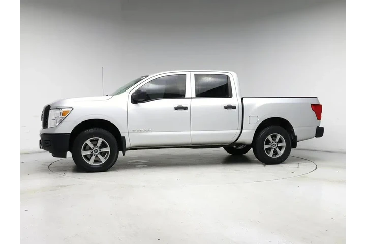 $22998 : Nissan Titan 2017 4x4 S 4dr image 3