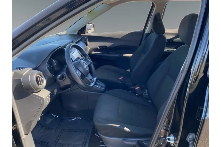 $23487 : Nissan Kicks 2024 S 4dr Cros image 6