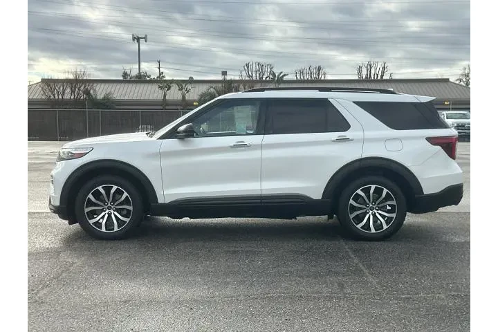 $35990 : Ford Explorer 2021 AWD ST 4d image 7