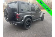 $33039 : Jeep Wrangler Unlimited 2022 thumbnail