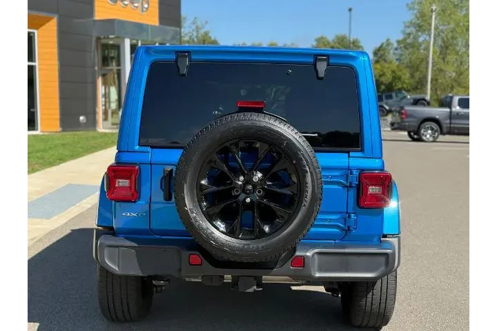 $30990 : Jeep Wrangler Unlimited 2021 image 3