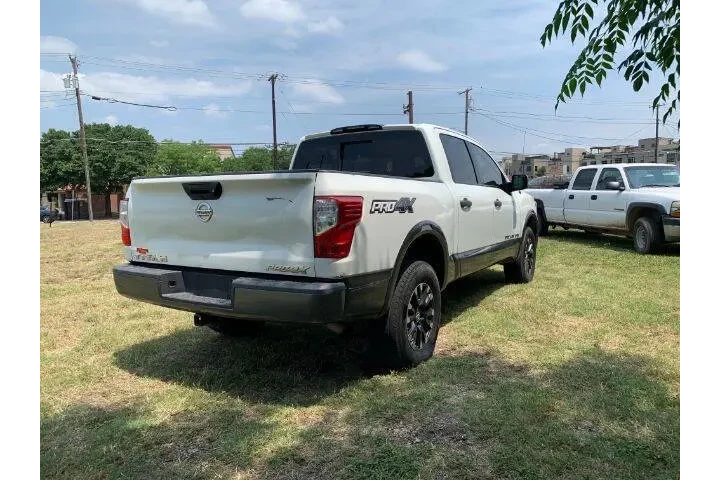 $24995 : 2018 Titan image 4