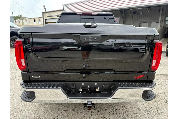 2020 GMC Sierra 1500 SLT Crew image 4