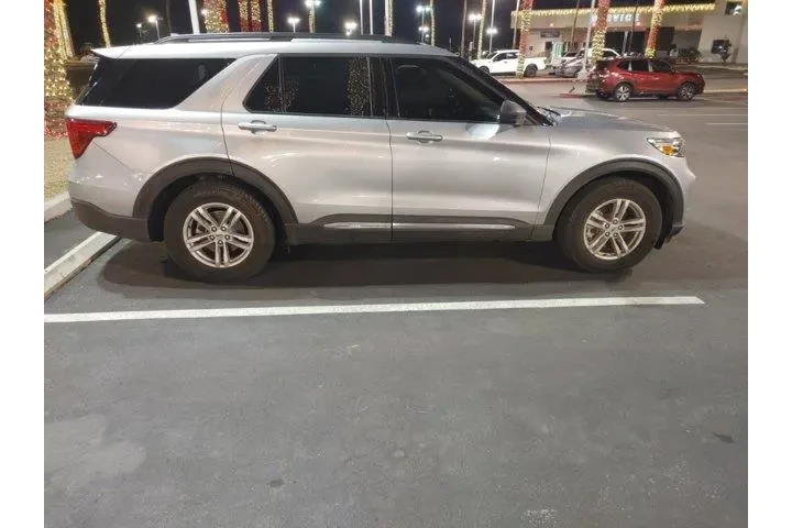 $18356 : Ford Explorer 2020 XLT 4dr S image 5