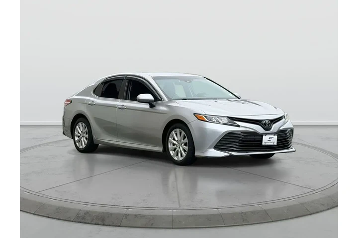 $13256 : Toyota Camry 2018 LE 4dr Sed image 1