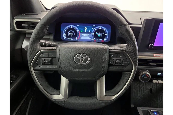 $37998 : Toyota Tacoma 2025 4x2 TRD P image 9