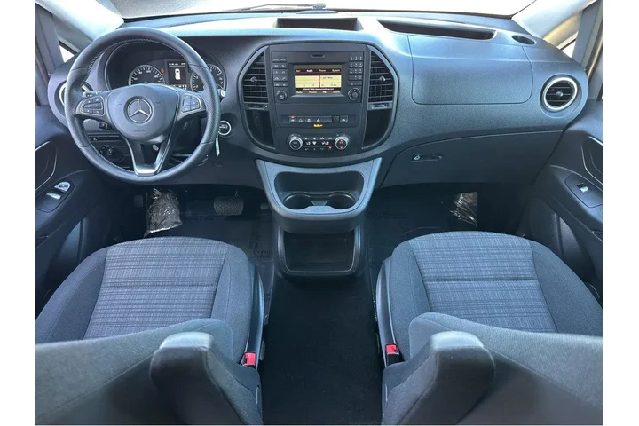 $30997 : 2016 Metris Passenger Van RWD image 5