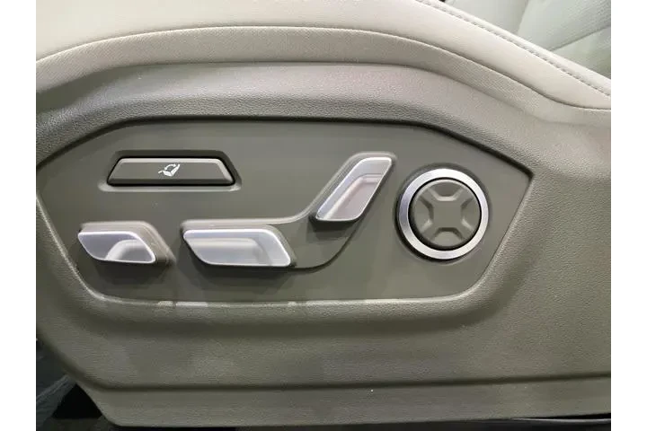 $39500 : Hyundai SANTA FE 2025 Callig image 9