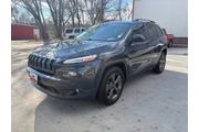 2016 Cherokee Latitude 75th A en Des Moines