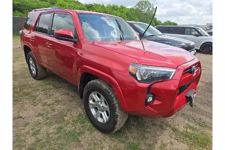 $39535 : Toyota 4Runner 2024 4x4 SR5 image 4
