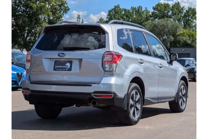 $12985 : 2017 Forester 2.5i Limited image 10