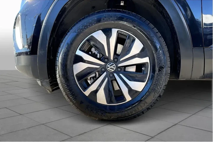 $27987 : Volkswagen Atlas 2025 SE 4dr image 9