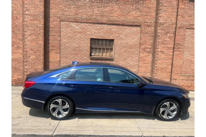 $15500 : 2018 Accord EX image 5