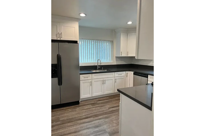 $2995 : Modern 3BD 2BT available image 9