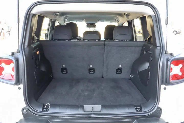 $19988 : 2023 Renegade Upland 4x4 image 9