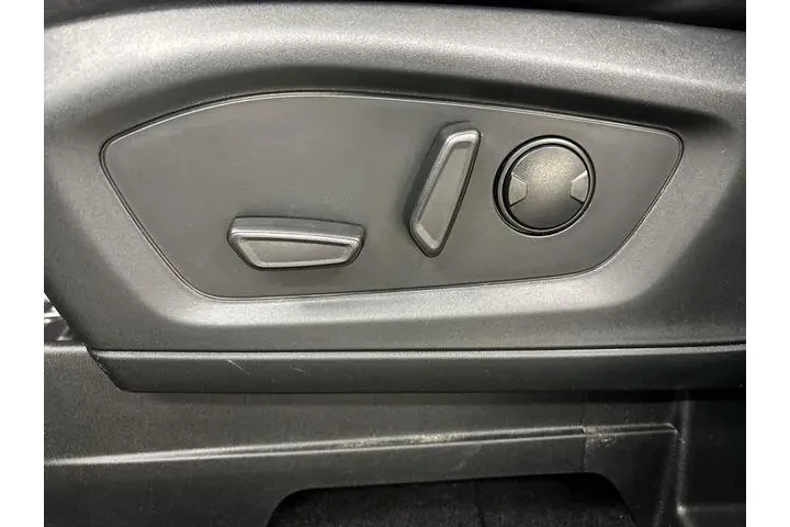 $29999 : Ford Explorer 2023 AWD XLT 4 image 4