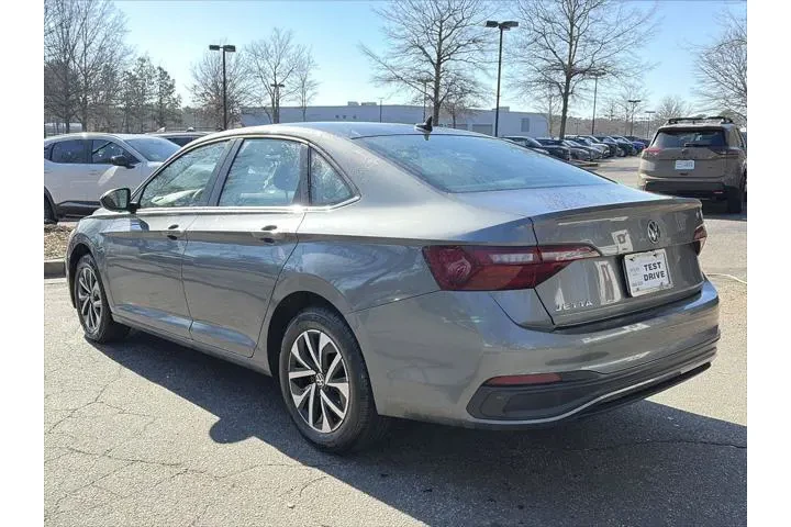 $16672 : Volkswagen Jetta 2024 S 4dr image 3