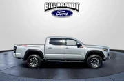 $37135 : Toyota Tacoma 2021 4x4 TRD P thumbnail
