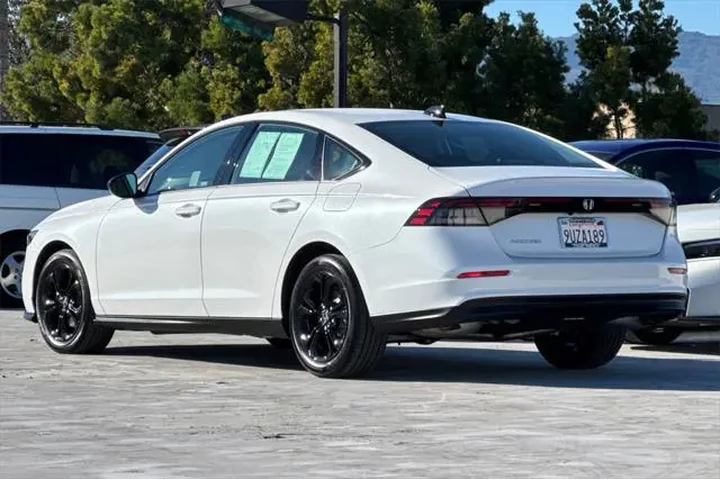 $27773 : Honda Accord 2025 SE 4dr Sed image 5