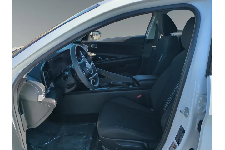$26470 : Hyundai ELANTRA 2024 SEL 4dr image 9