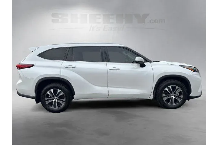 $35950 : Toyota Highlander 2023 XLE 4 image 10
