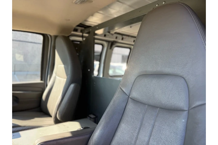 $9490 : 2012 Express 2500 Work Van image 8