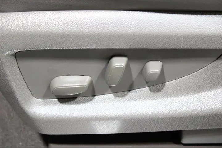 $34915 : GMC Yukon 2019 4x4 Denali 4d image 8