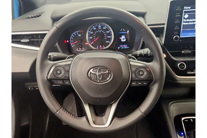 $19998 : Toyota Corolla Hatchback 202 image 10