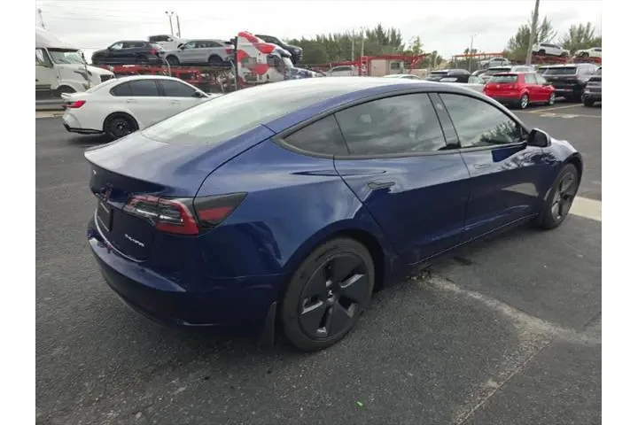 $27490 : Tesla Model 3 2023 AWD Long image 4