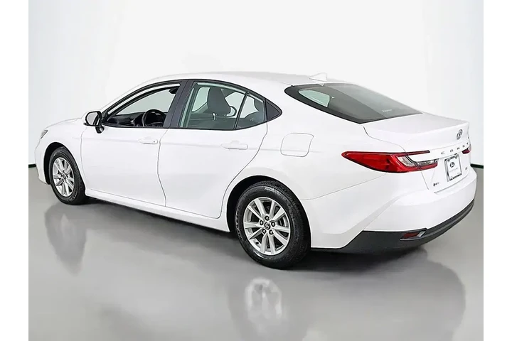 $23659 : Toyota Camry 2025 LE 4dr Sed image 7