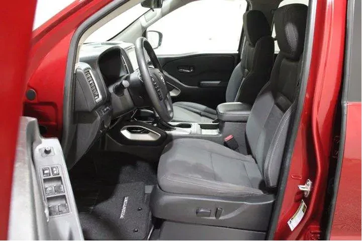 $35998 : Nissan Frontier 2024 4x2 SV image 3