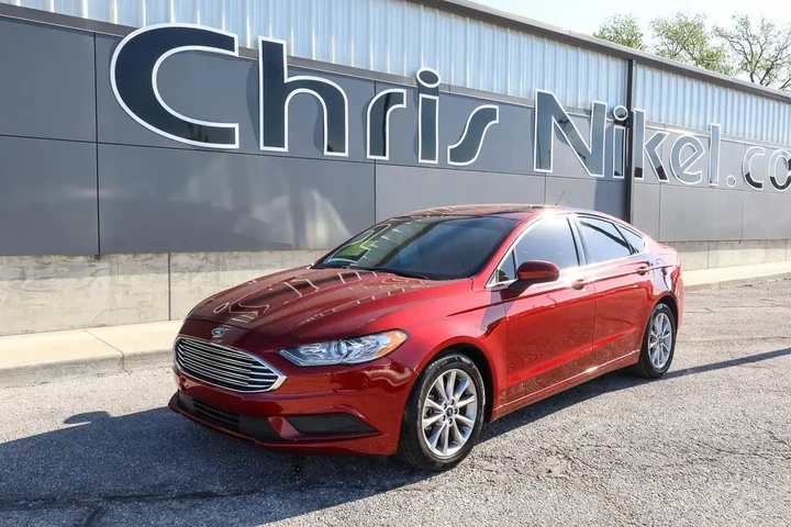 $9548 : 2017 Fusion SE FWD image 1