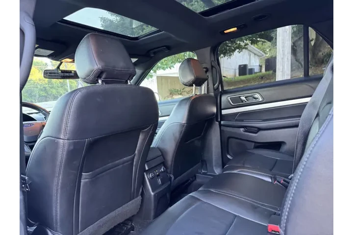 $14999 : 2017 Explorer XLT image 10
