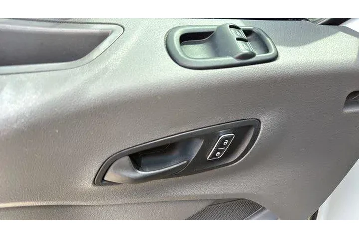 $25623 : Ford Transit 2023 250 3dr SW image 6