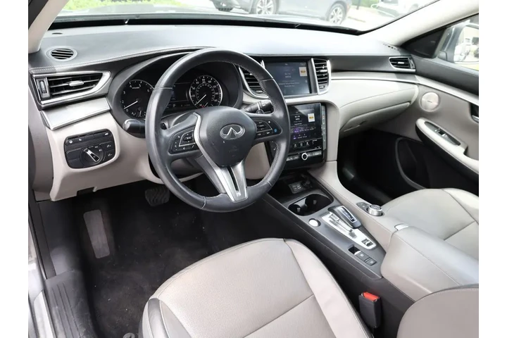 $28800 : INFINITI QX50 LUXE image 3