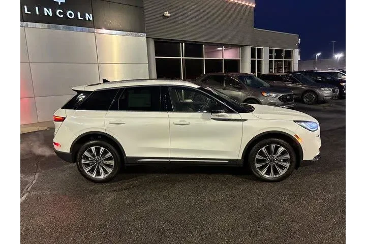 $30985 : Lincoln Corsair 2022 AWD Res image 8