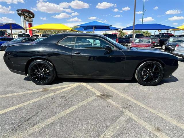 $28995 : Pre-Owned 2022 Challenger GT image 5