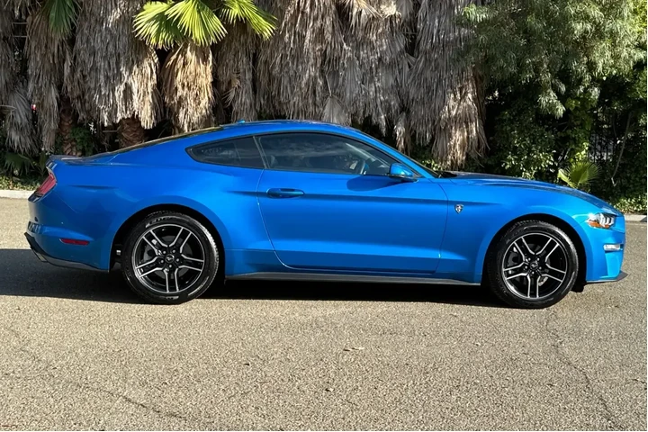 Ford Mustang 2019 EcoBoost 2 image 2