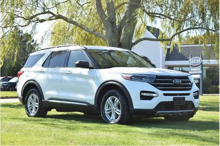 $30990 : Ford Explorer 2022 AWD XLT 4 image 1