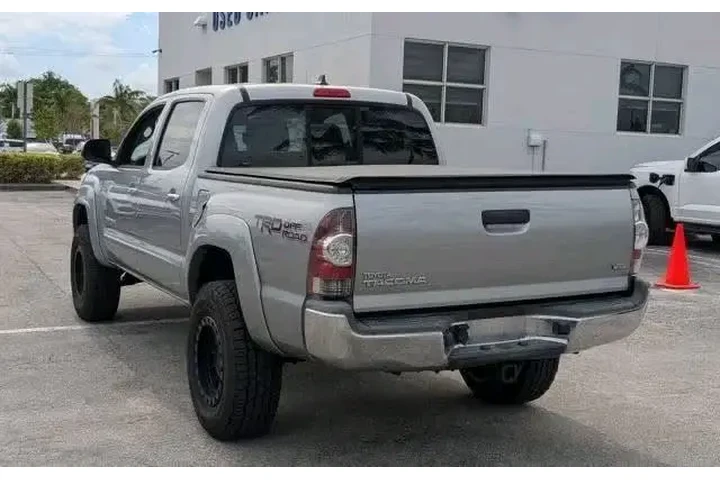 $3500 : Clean tacoma and Runs well image 6