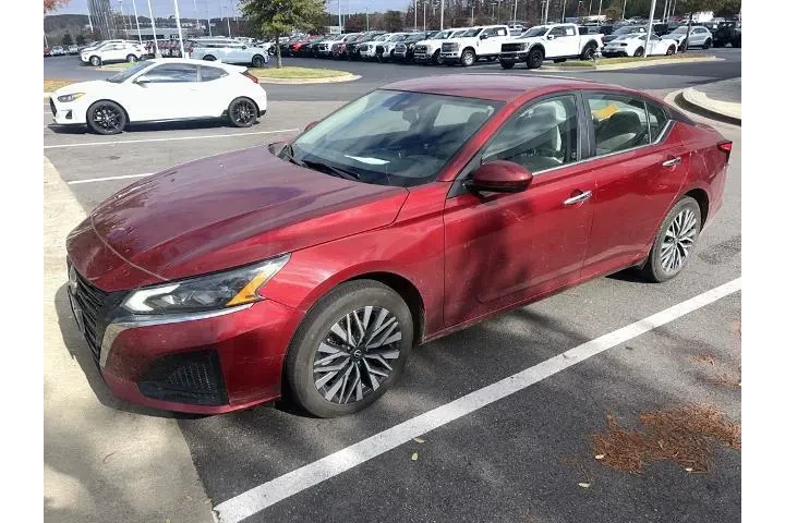 $17997 : Nissan Altima 2023 AWD 2.5 S image 5