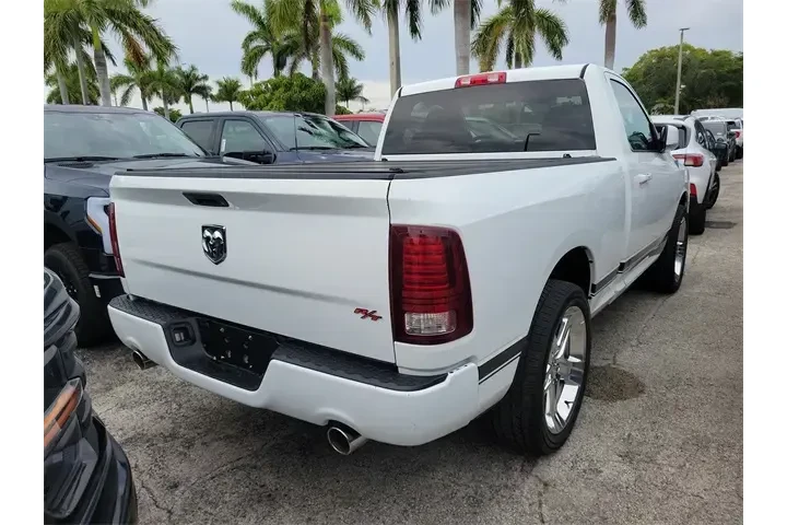 Ram 1500 2013 4x2 R/T Sport image 3